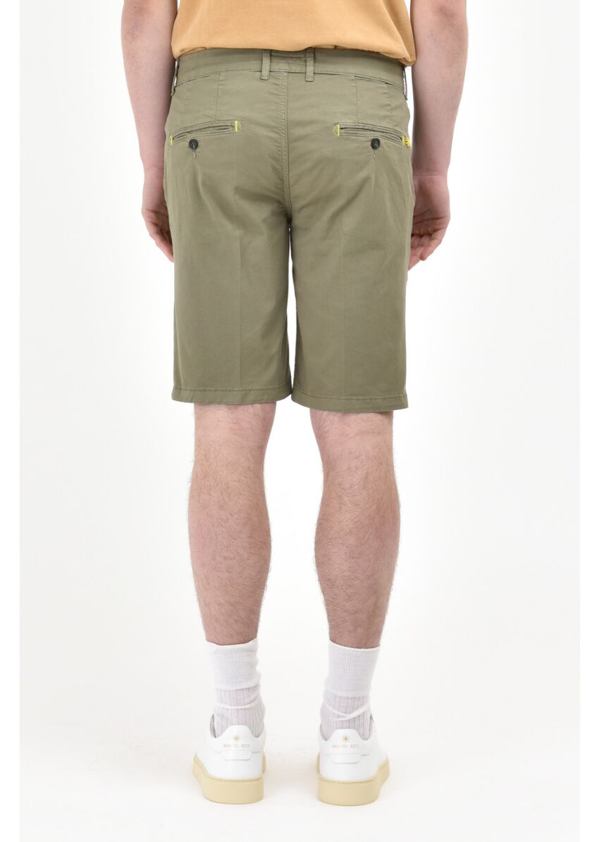 Bermuda tinto slim fit in cotone