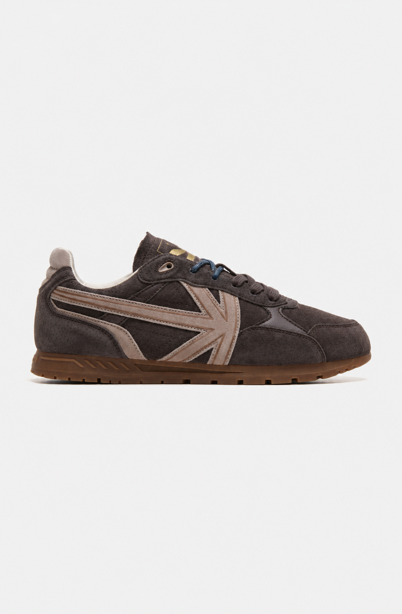 Leather sneakers with logo