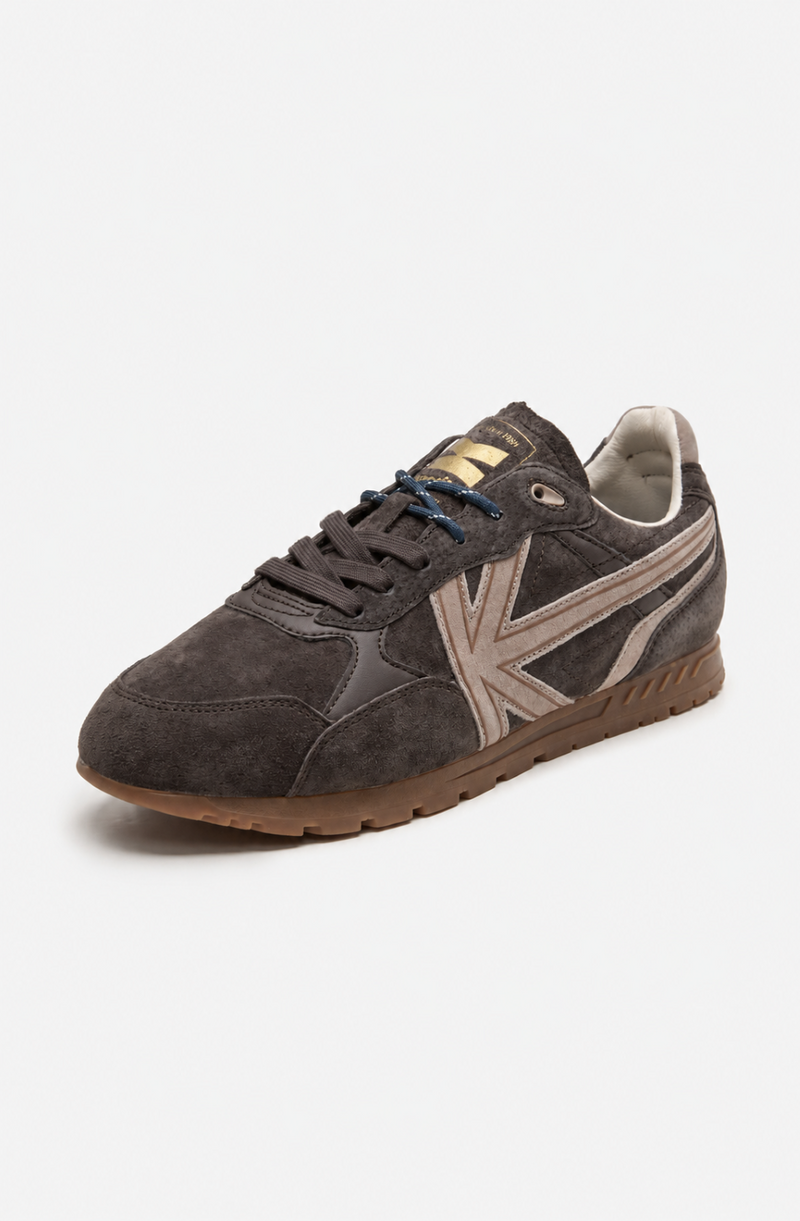 Leather sneakers with logo