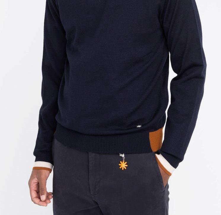 Maglia girocollo rasato misto lana con contrasti blu