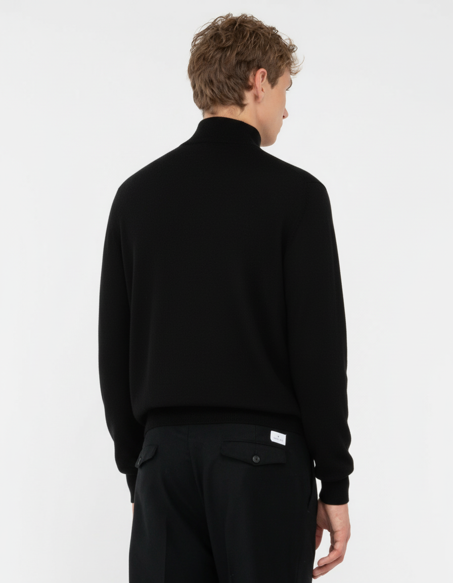 Maglia scollo v cardato pura lana nero