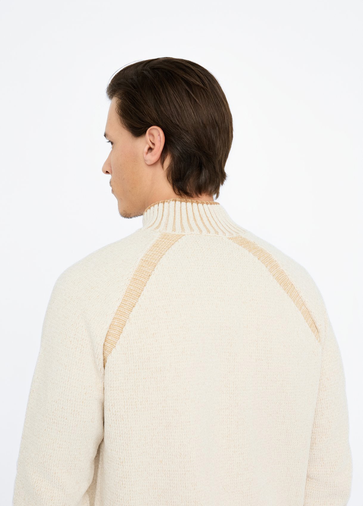 Maglia collo alto in ciniglia bianca