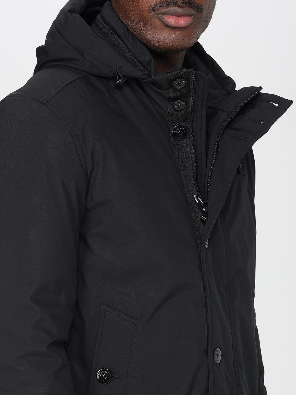 PARKA CON CAPPUCCIO RIMOVIBILE CHESTER nero