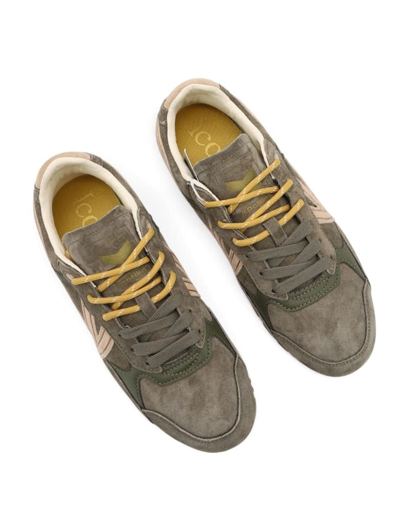 Leather sneakers with logo
