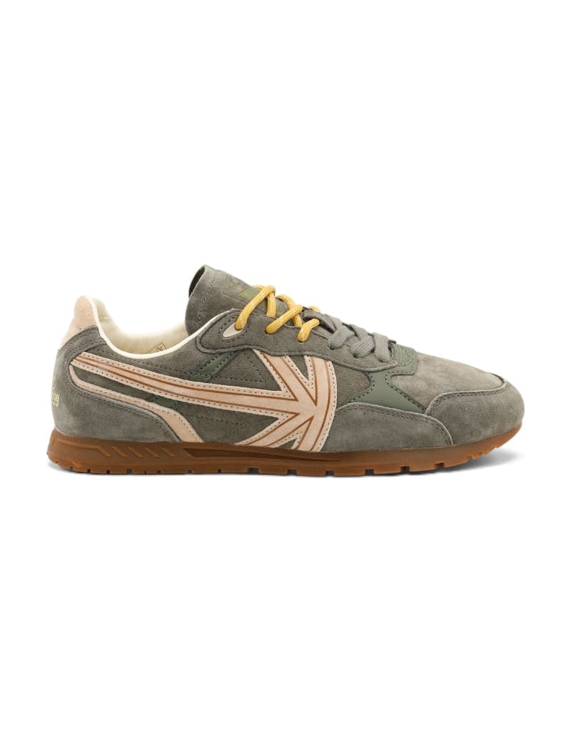 Leather sneakers with logo