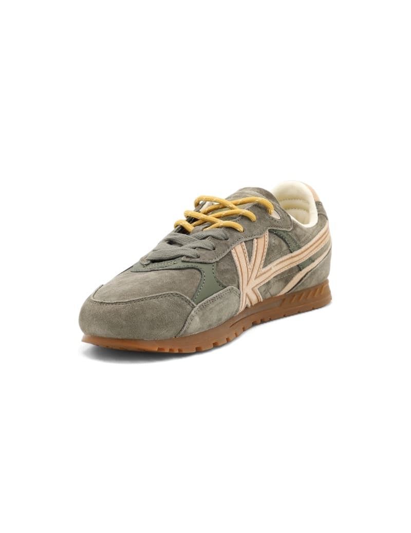 Leather sneakers with logo