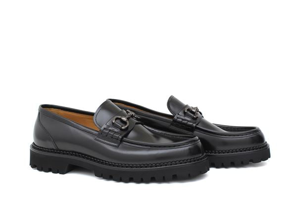 Mocassino in pelle con fibbia