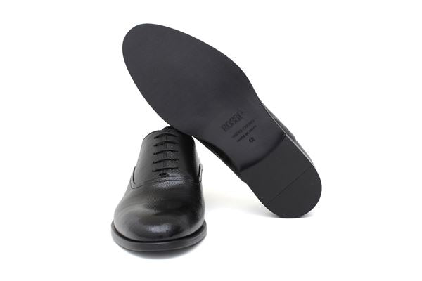 Patent leather lace-up with mag print