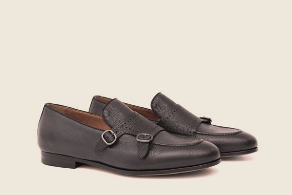 Double buckle in calfskin
