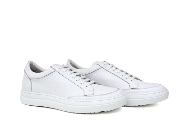 Sneakers in pellame bottalato