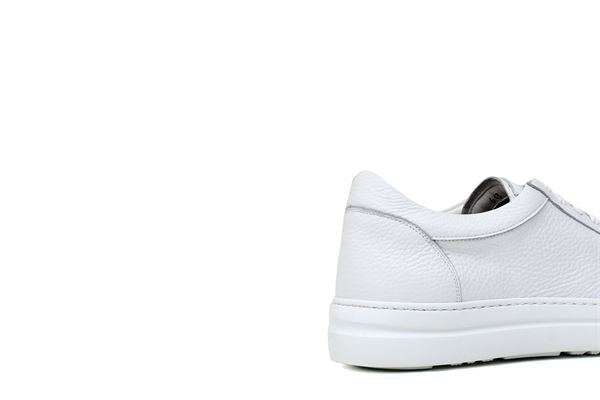 Sneakers in pellame bottalato